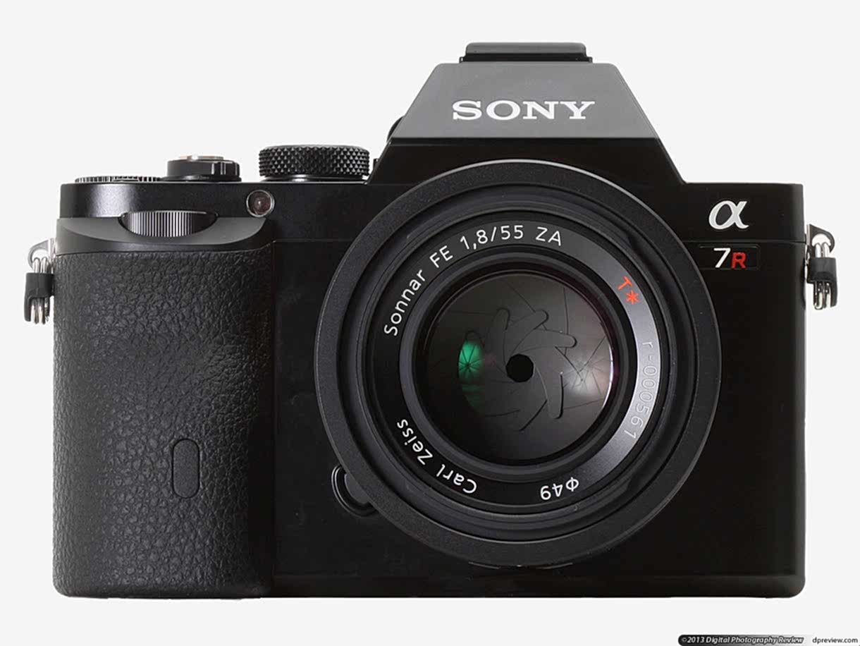 Sony A7R – Dünyanın İlk Aynasız Tam Kare Değiştirilebilir Objektifli Dijital Fotoğraf Makinesi
