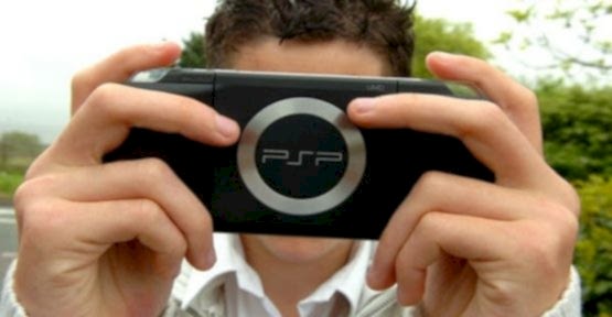 Erkekler kendi fotoğraflarını daha çok çekiyor