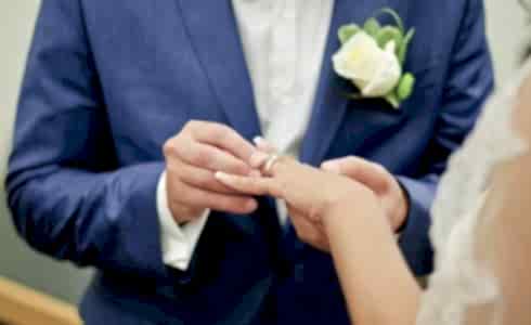 Dış mekan düğün fotoğrafları çekerken…