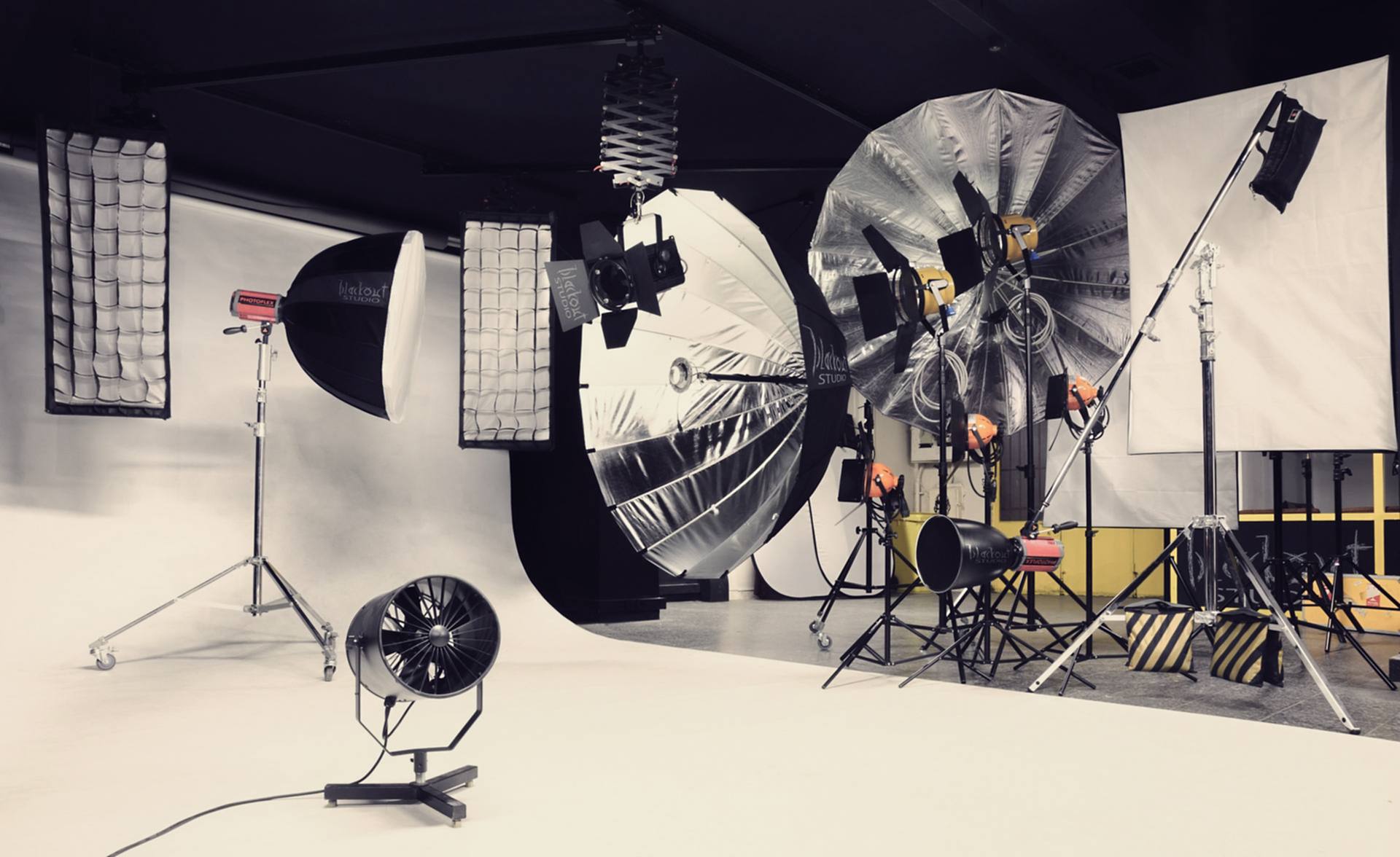 KİRALIK FOTOĞRAF STÜDYOSU